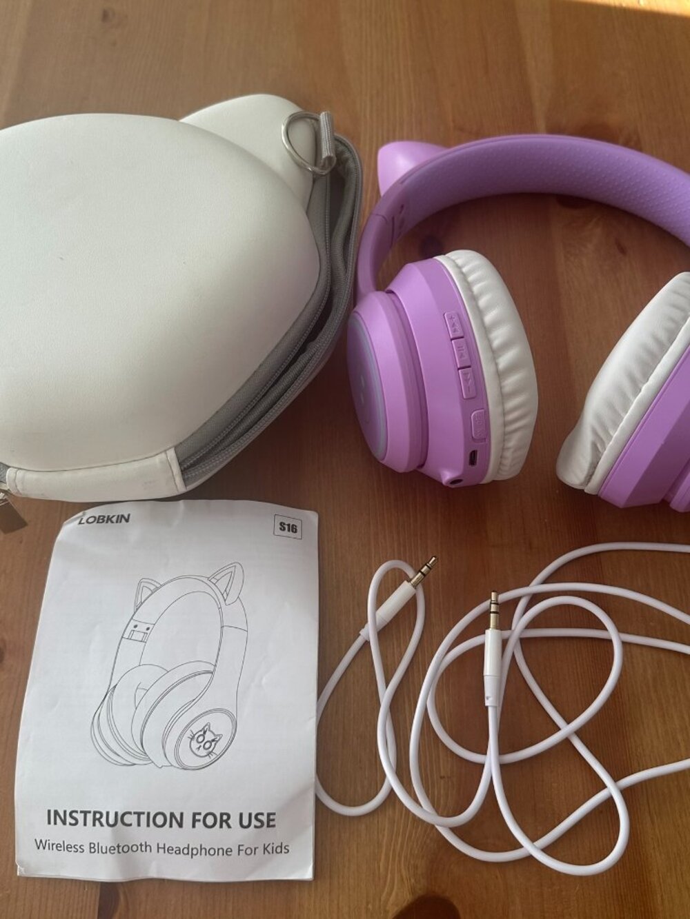 LOBKIN Purple Cat Headphones‎ S16 Kids Bluetooth Wireless Over Ear with Case